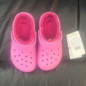 CROCS Toddler Fuzzy Pink Slippers